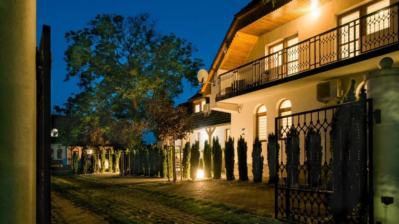 Diófa Apartman Keszthely Exterior foto